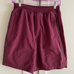 Lululemon pace breaker short w/ luxe liner